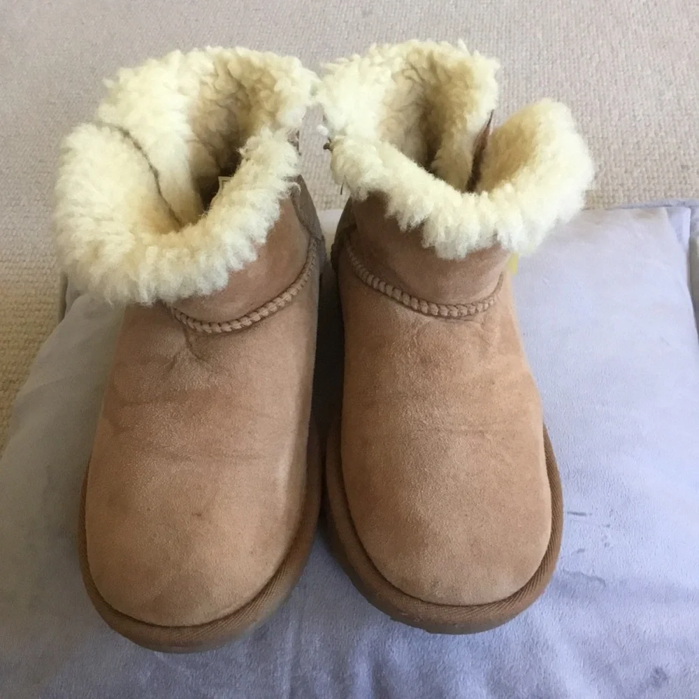 UGG Kids Chestnut Suede Sheepskin Booties with Cream Fur